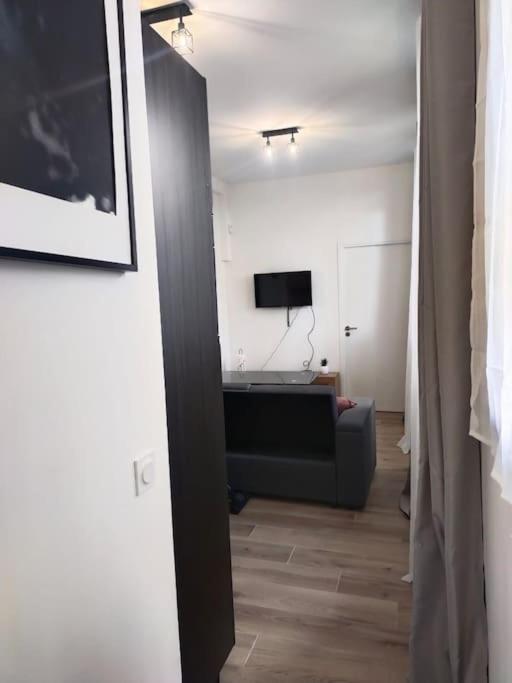2 Piece Avec Terrasse Ensoleille Apartamento Suresnes Exterior foto